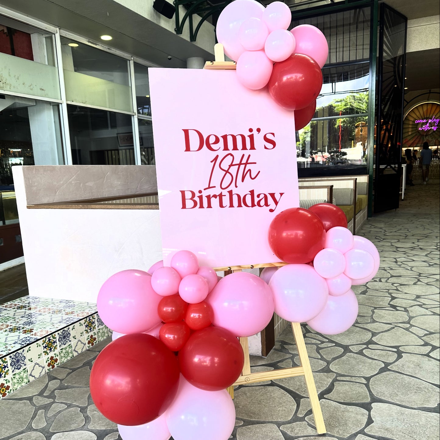 Sign, Easel & Garland Package